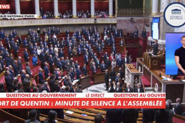 Minute de silence à l’Assemblée nationale pour Quentin Deranque, lâchement assassiné par les «antifas»