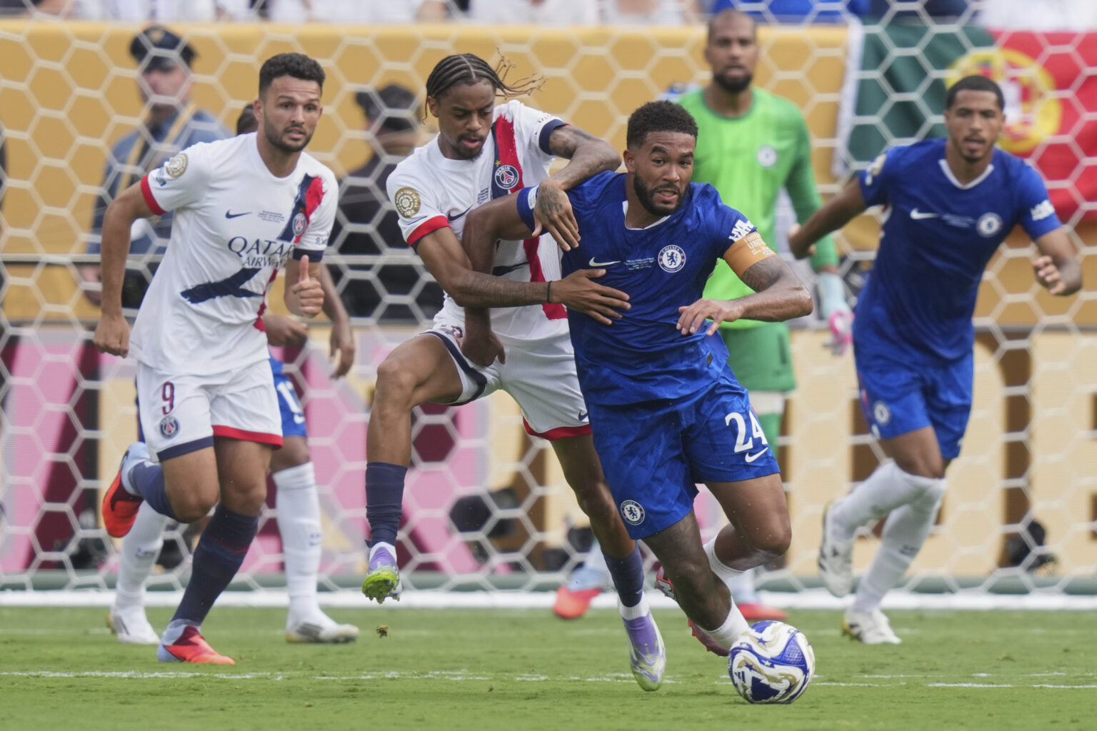 — Ligue des champions : le PSG affrontera Chelsea en huitièmes de finale