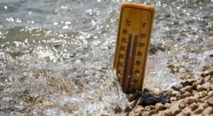 Retour brutal de l’hiver : chute des températures et neige jusqu’en plaine ce samedi