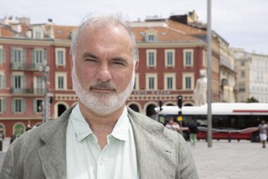 À Nice, Jean Marc Governatori propose des villages, des potagers et une adjointe au bonheur