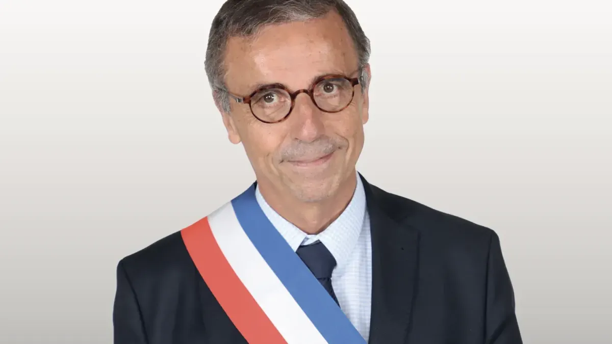 Municipales Bordeaux : Pierre Hurmic (EELV) en tête devant Thomas Cazenave EELV