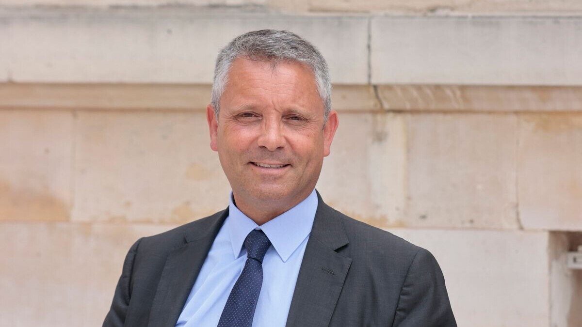 Municipales 2026 : Hervé de Lépinau (RN) élu maire de Carpentras avec 50,78 % RN