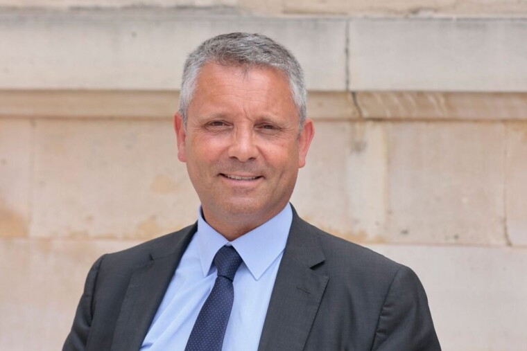 Municipales 2026 : Hervé de Lépinau (RN) élu maire de Carpentras avec 50,78 % RN