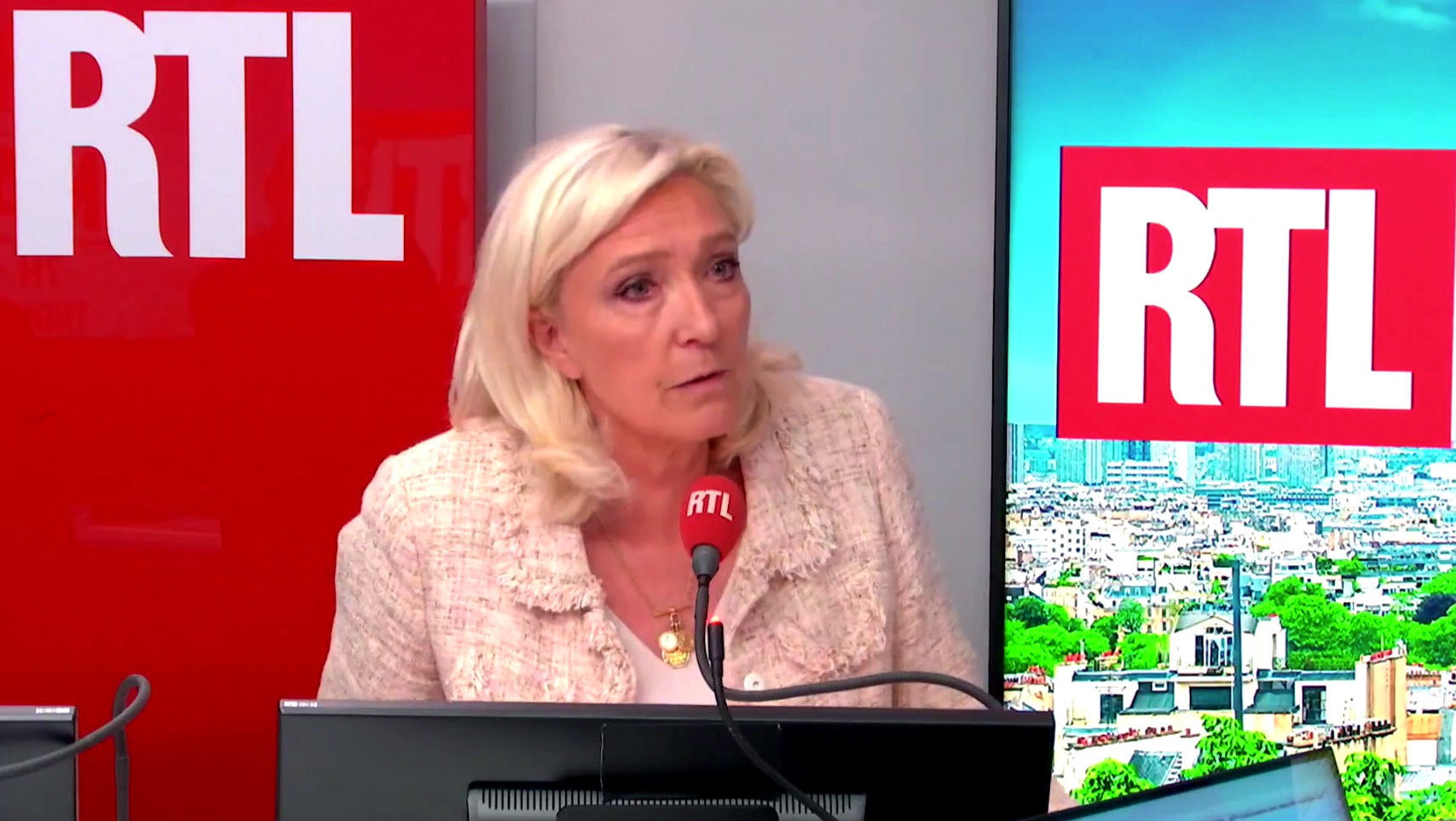 VIDÉO - Marine Le Pen : «Il faut lire les journaux! Je ne souhaite pas être Premier ministre.»