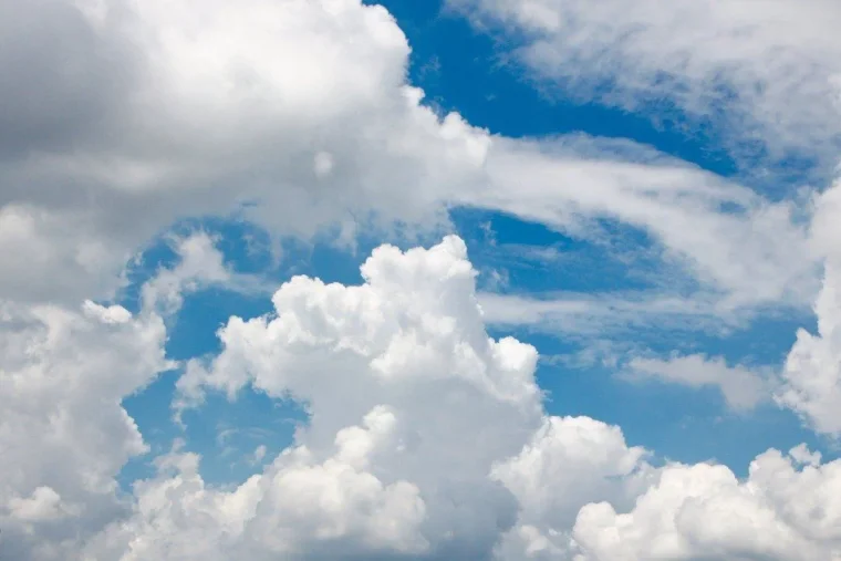 Météo : retour au calme et fraîcheur matinale en ce début de semaine