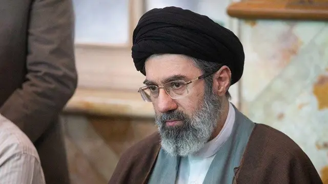 Iran : Mojtaba Khamenei désigné nouveau guide suprême dans un régime fragilisé