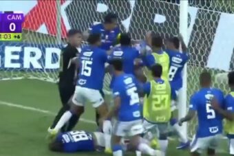 Brésil : 23 cartons rouges lors de la finale Cruzeiro-Atlético Mineiro, après une bagarre géante. (DR)