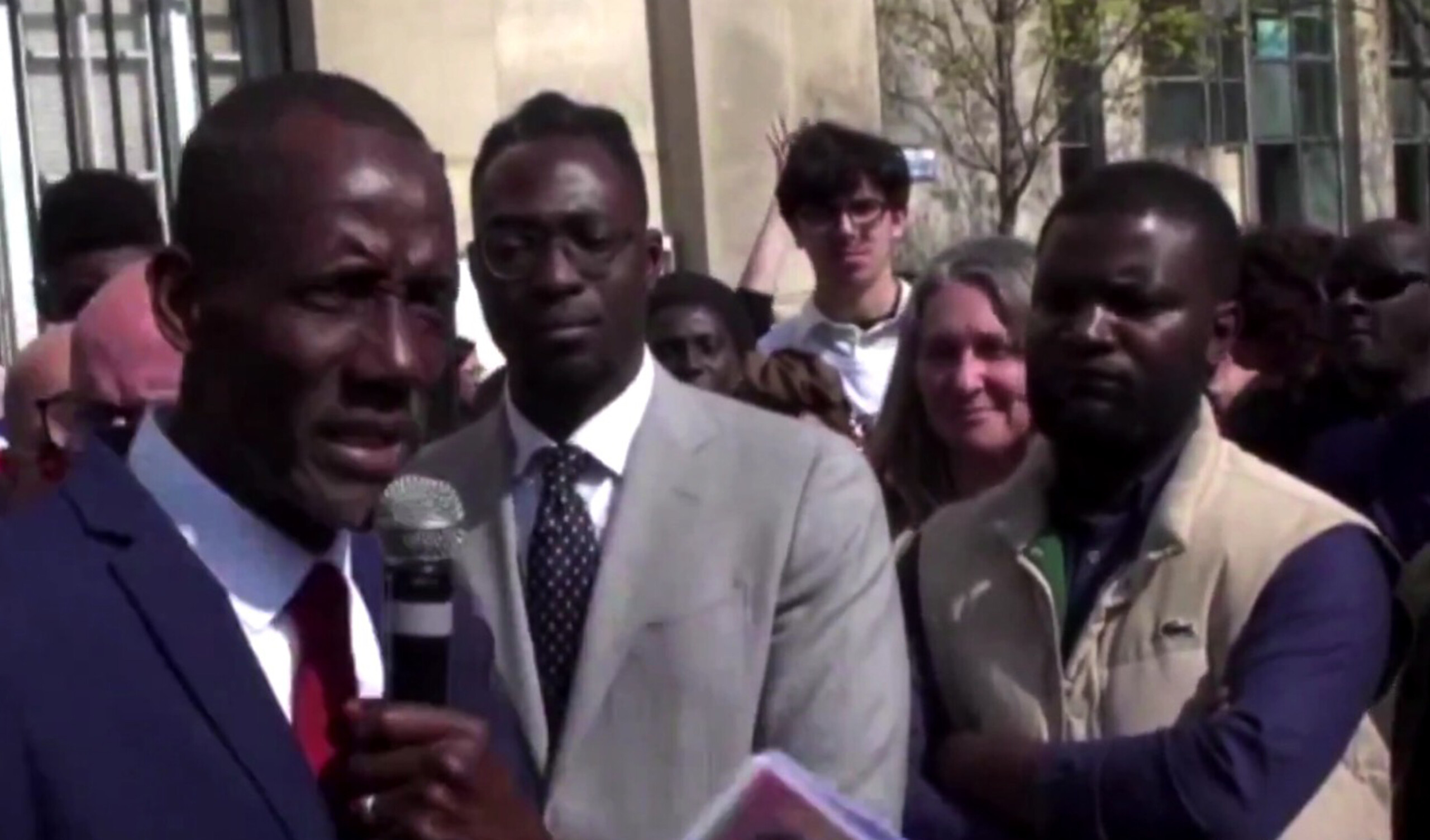 Shameful and illegal! Bally Bagayoko, the new LFI mayor of Saint-Denis, wants to get rid of municipal employees who don't share his views.