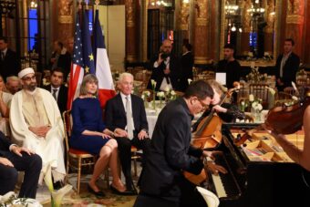 Iftar de la Paix 2026 : Hassen Chalghoumi et Omar Harfouch réunissent à Paris diplomates, responsables politiques et religieux, en présence de l’ambassadeur des États-Unis. (Daniel Topic)
