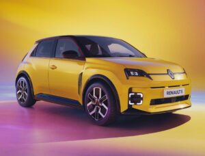 Bonne idée ou folie ? Renault vise l'arrêt des voitures 100% thermiques en 2030. (Renault)
