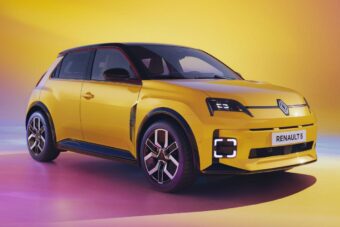 Bonne idée ou folie ? Renault vise l'arrêt des voitures 100% thermiques en 2030. (Renault)