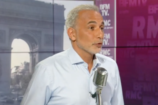 Mandat d’arrêt international contre Tariq Ramadan, qui ne s'est pas présenté à son procès pour viols. (DR)