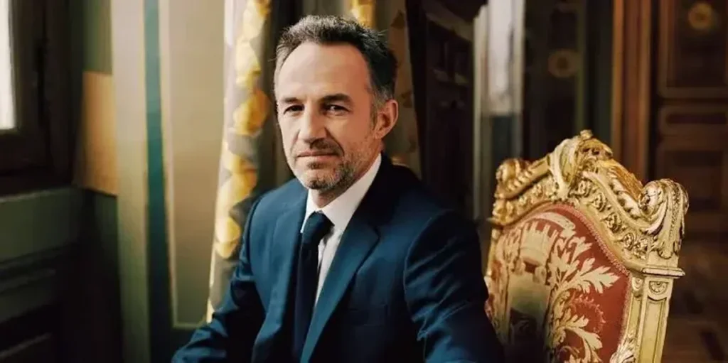 À Paris, Emmanuel Grégoire veut serrer la vis sur les frais des élus