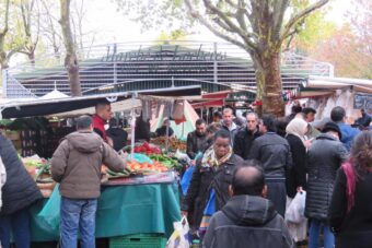 À Sarcelles, le marché devient la scène centrale de la bataille municipale