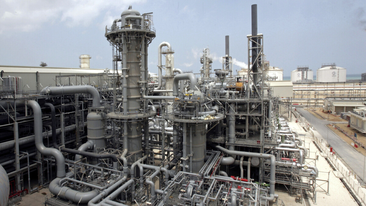 Le Qatar suspend la production de gaz naturel liquéfié. Le prix du gaz européen augmente de 50%