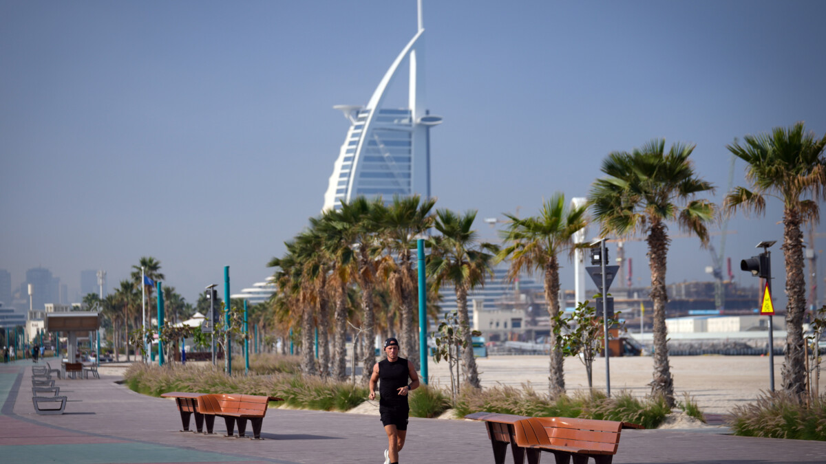 La vérité sur la situation à Dubaï. Un habitant démonte les fake news et accuse les influenceurs de dramatiser la situation pour le buzz