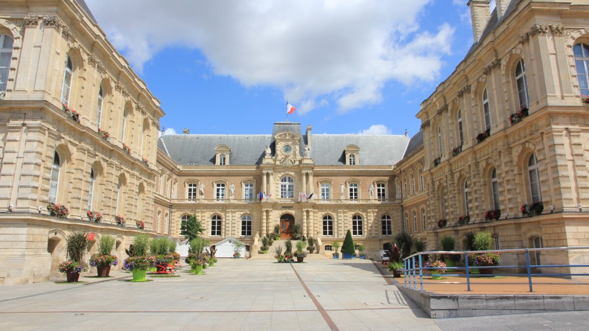 Amiens : la gauche reprend la mairie dans une quadrangulaire serrée