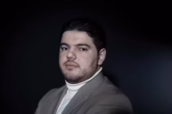 Amine Kessaci devient le plus jeune adjoint au maire de Marseille