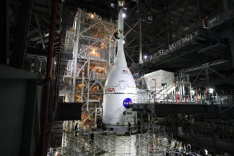 Artémis 2: la Nasa vise le 1er avril pour un retour habité vers la Lune