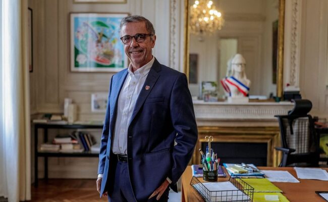 Bordeaux : le maire écologiste Pierre Hurmic conserve l’avantage au premier tour des municipales
