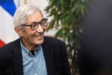 Boualem Sansal pourrait quitter Gallimard pour Grasset, un transfert qui fait du bruit