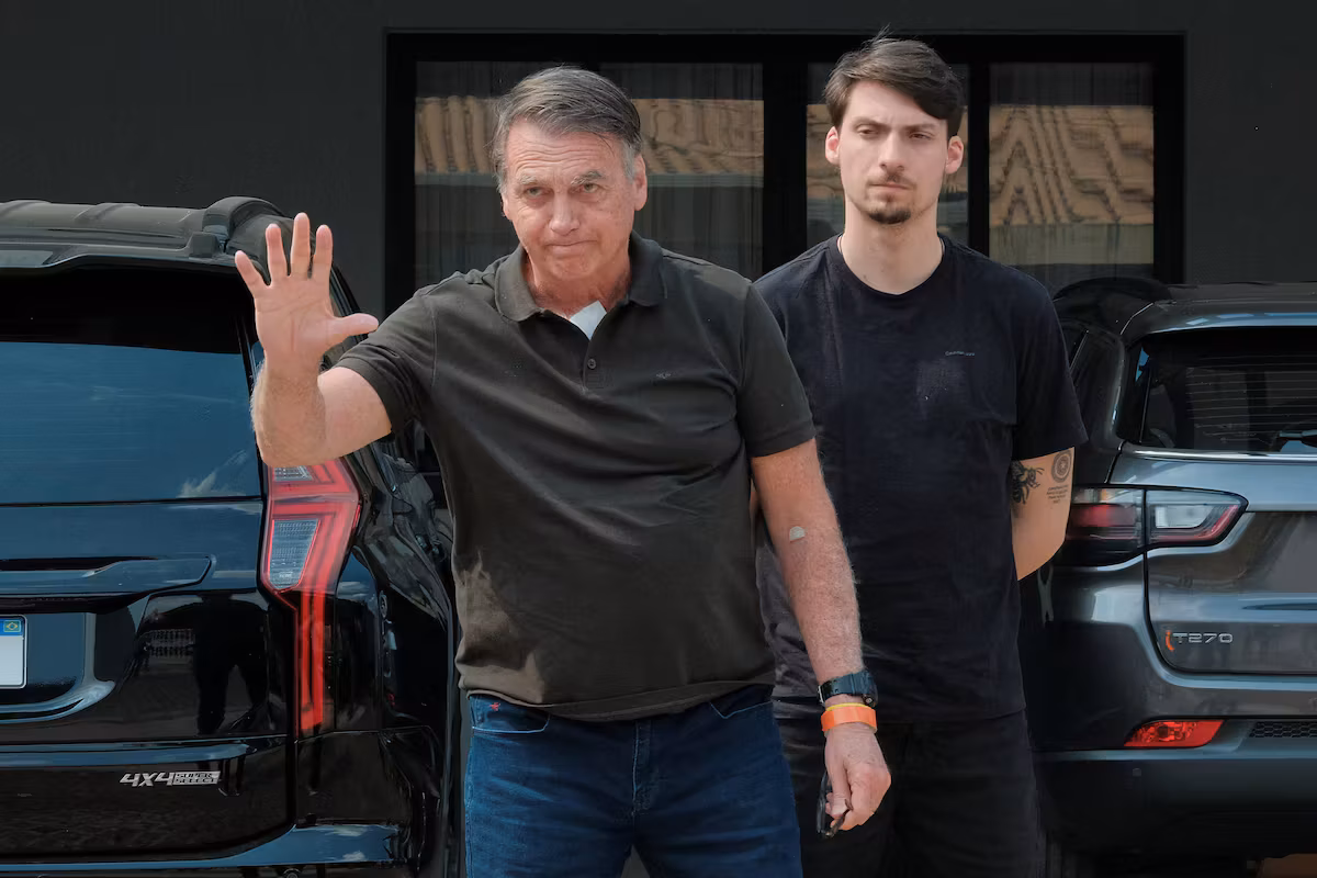 Brazil: Jair Bolsonaro released from intensive care after a lung infection