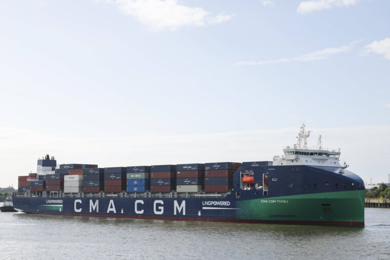 CMA CGM met ses navires à l’abri et suspend le passage par Suez après les frappes en Iran
