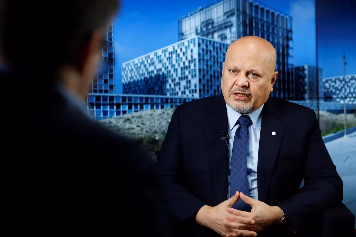 CPI : les accusations visant le procureur Karim Khan toujours examinées, selon une note interne