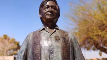 Californie : des élus veulent retirer le nom de Cesar Chavez d’un jour férié après des accusations