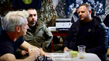 Ukraine : soupçons de corruption suite à la rencontre entre Sean Penn et Andriy Yermak pendant les Oscars