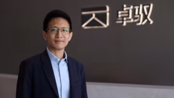 Chine : une start-up développe une IA de conduite autonome plus rapide que son propre PDG