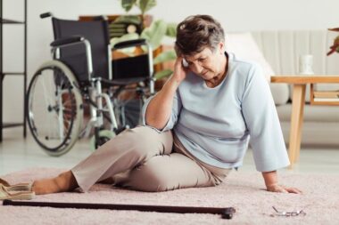 Chutes mortelles chez les seniors : plus de 20 000 décès en France en 2024