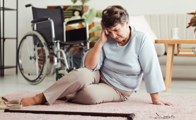 Chutes mortelles chez les seniors : plus de 20 000 décès en France en 2024