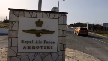 Chypre ouvre des discussions avec Londres sur ses bases militaires après une attaque de drone