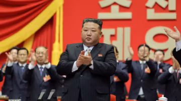 Corée du Nord : Kim Jong-un reconduit à la tête de l’État, dans un contexte de durcissement politique