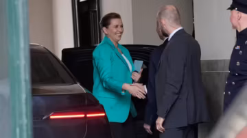 Danemark : la Première ministre Mette Frederiksen démissionne après sa défaite électorale