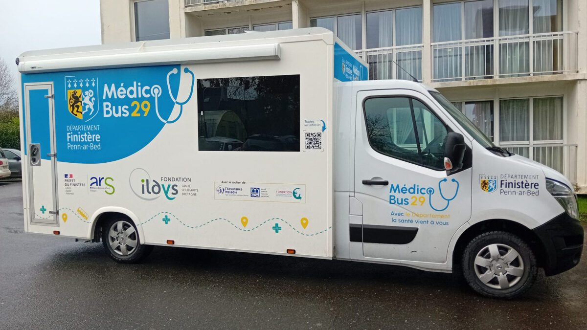 Dans le Finistère, un cabinet médical itinérant pour lutter contre les déserts de soins