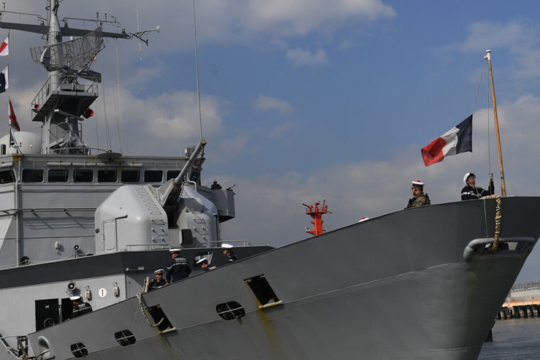 Dans le Golfe, soixante navires liés à la France immobilisés