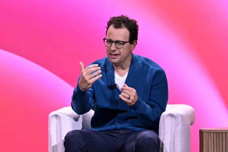 Dario Amodei, le patron d'Anthropic qui promet l'IA et en redoute la course