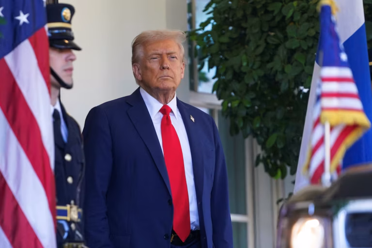 Trump menace de rompre les échanges commerciaux avec l’Espagne après un différend militaire AP