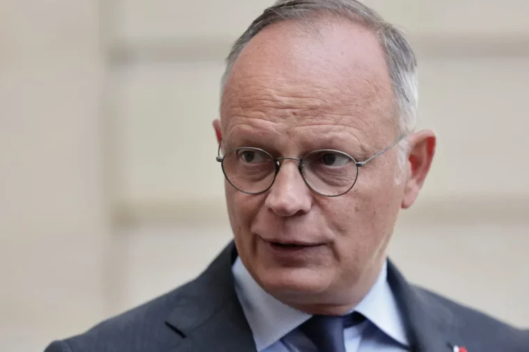 Édouard Philippe estime qu’une présidentielle en 2027 profiterait au Havre