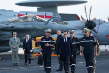 Macron attendu à Saint-Nazaire pour baptiser le futur porte-avions français