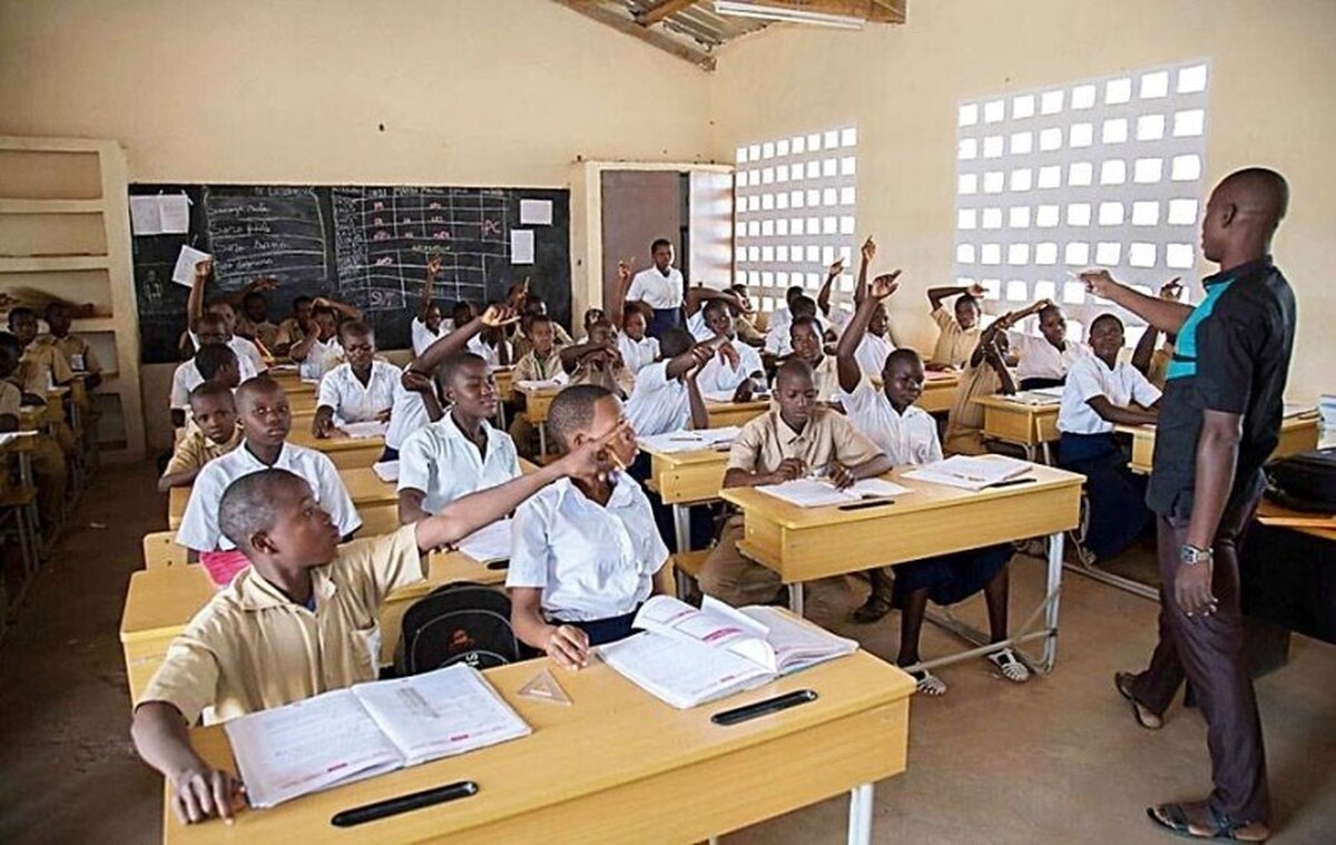 In Angola, French becomes compulsory in schools from the age of 10.