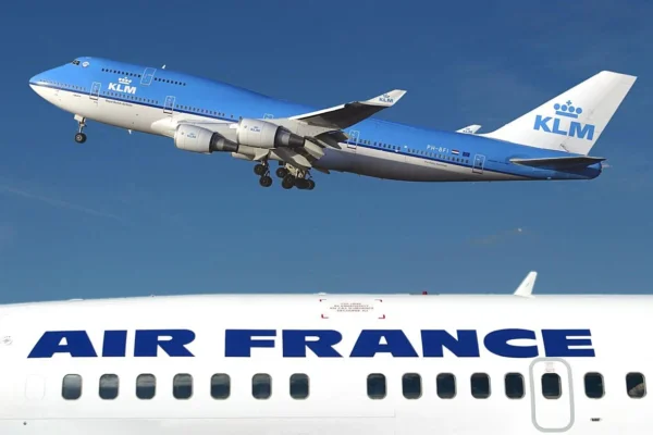 Entente dans le fret aérien : Air France-KLM va régler 368 millions d’euros d’amende