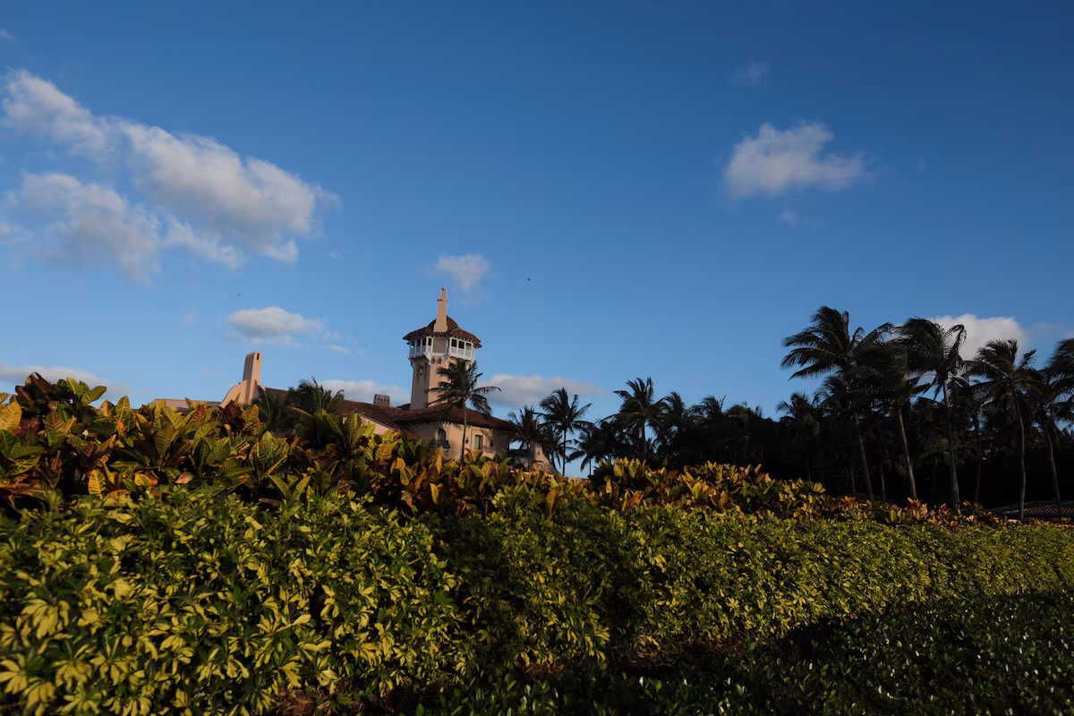 United States: Plane intercepted near Mar-a-Lago, another violation of airspace around Trump