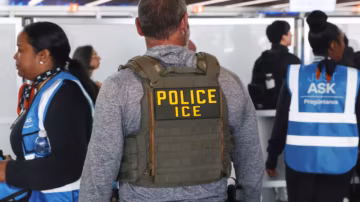 États-Unis : un immigrant mexicain meurt en détention, la pression monte sur l’ICE