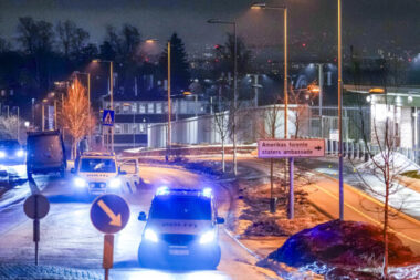 Explosion à l’ambassade américaine d’Oslo : la police norvégienne recherche un suspect