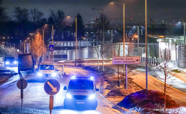Explosion à l’ambassade américaine d’Oslo : la police norvégienne recherche un suspect