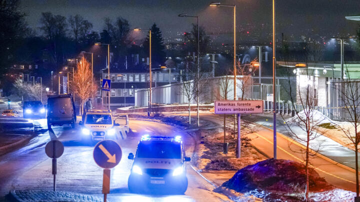 Explosion à l’ambassade américaine d’Oslo : la police norvégienne recherche un suspect