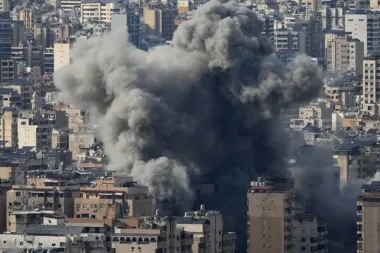 Frappes aériennes massives contre l’Iran alors que les marchés parient sur une fin prochaine de la guerre